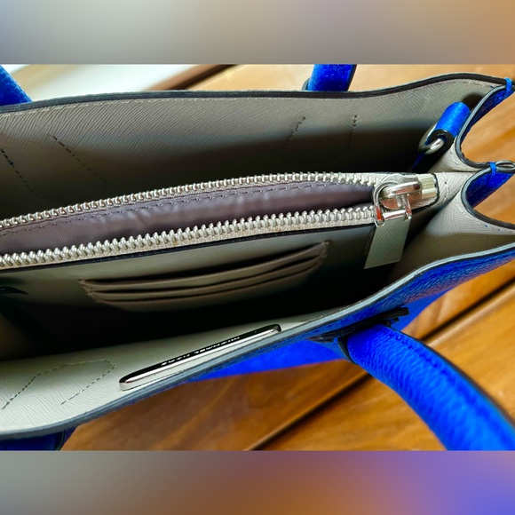 Michael Kors purse - Picture 4 of 7